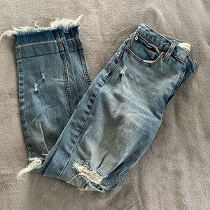 Abercrombie high rise mom Jean